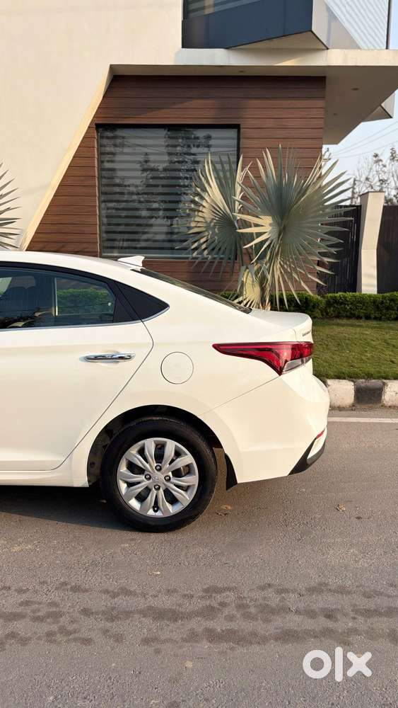 Hyundai New Verna, 2018, Petrol