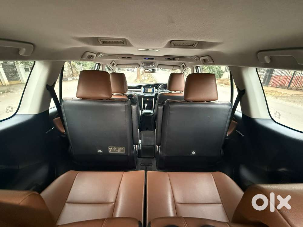 Toyota Innova Crysta 2.8 Zx At 7 Seater, 2017, Diesel