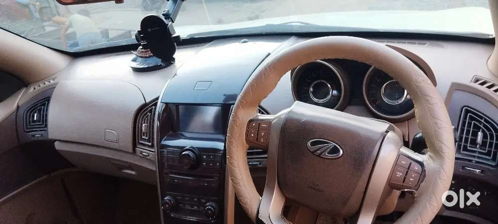 Mahindra Xuv500 W8 2014
