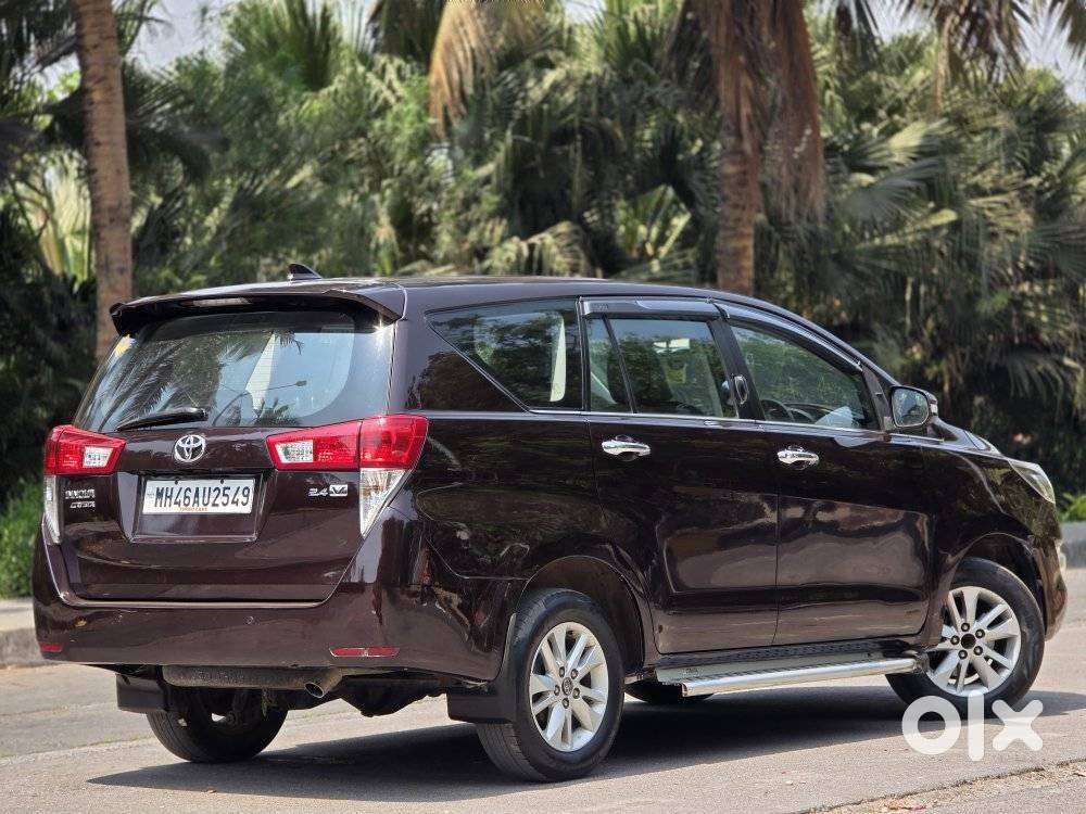 Toyota Innova Crysta 2.4 V 7 Str, 2016, Diesel