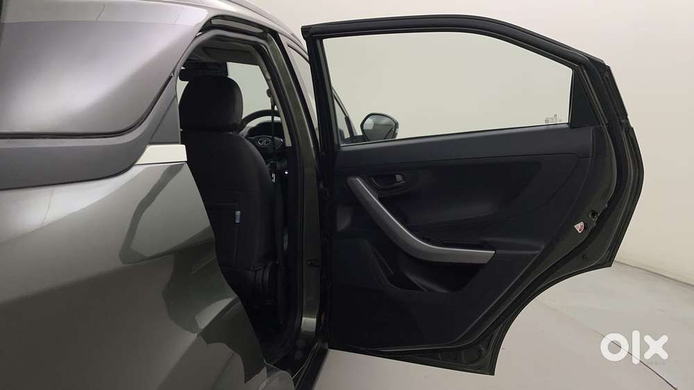 Tata Nexon 1.2 Revotron Xm (s), 2022, Petrol