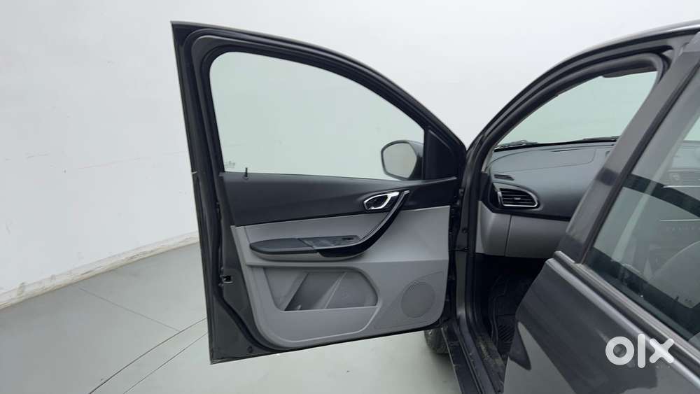 Tata Tiago 1.2 Revotron Xz Plus, 2020, Petrol