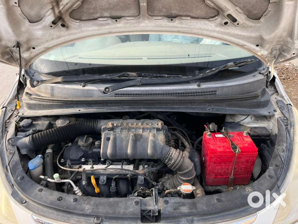 Power Steering, All Power Window, Music System,