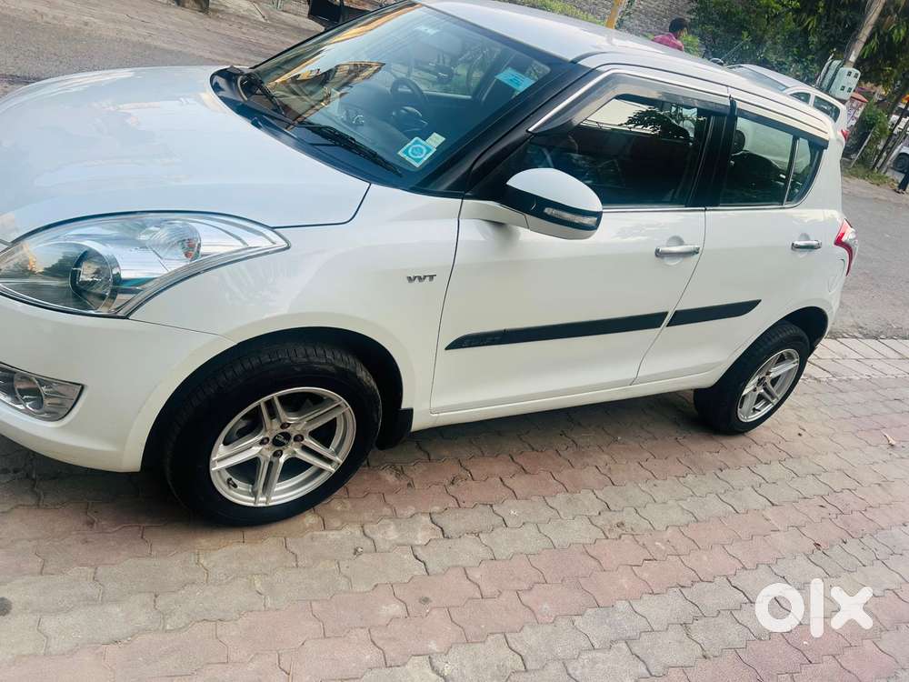 Maruti Suzuki Swift 1.2 Vxi (o), 2012, Petrol