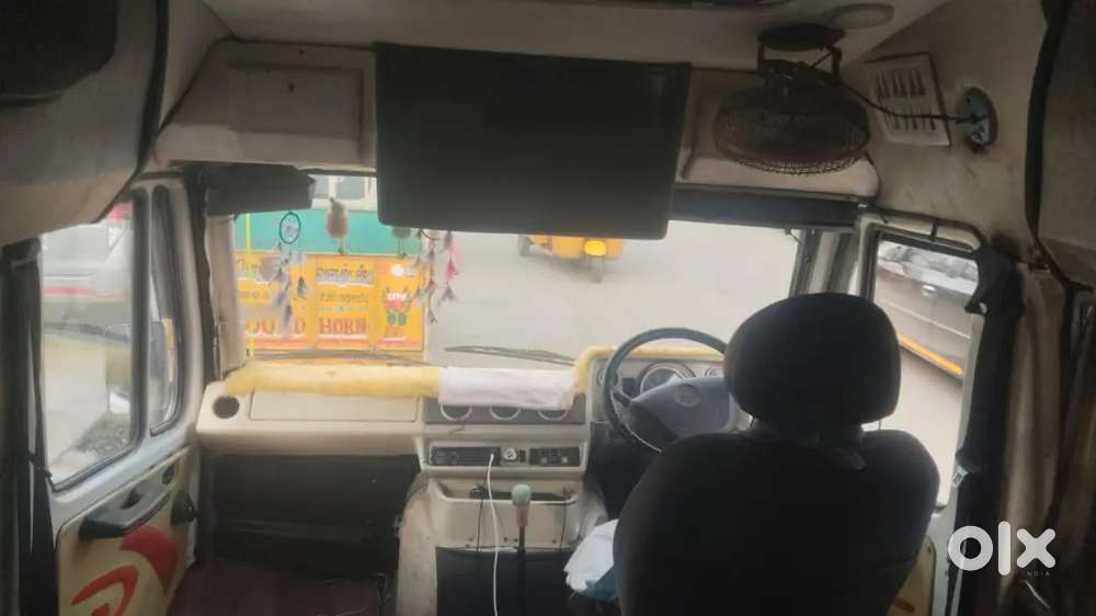 Force Motors Trax Cruiser 2017 Diesel 270000 Km Driven