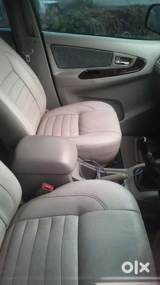 Toyota Innova 2012 Diesel 270000 Km Driven
