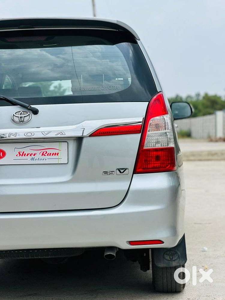 Toyota Innova [ ] 2.5 V Diesel 7 Str, 2015, Diesel