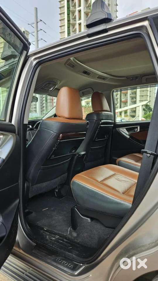 Toyota Innova Crysta 2.8 Zx At 7 Seater, 2019, Diesel