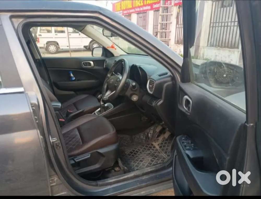 Hyundai Venue N Line 2019 Petrol 49000 Km Driven 
Price 4 Lakh 30 Thou