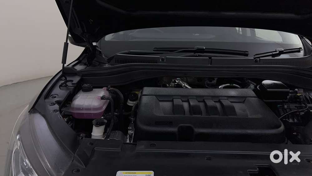 Mahindra Xuv700 2.2 Ax 5 Diesel At 7 Str, 2024, Diesel