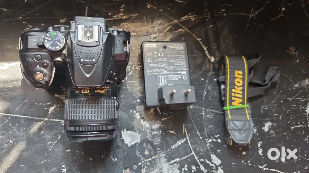 Title: Nikon D5300 DSLR Camera with 18-55mm Lens | Good Condition

Pri