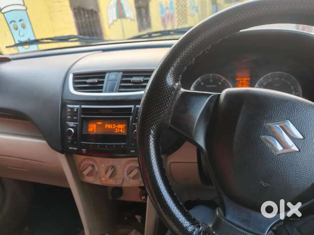 Maruti Suzuki Swift Dzire 2015 Diesel 105136 Km Driven