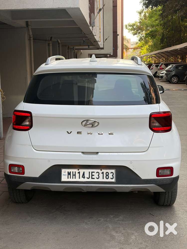 Hyundai Venue 2020 Petrol Well Maintained