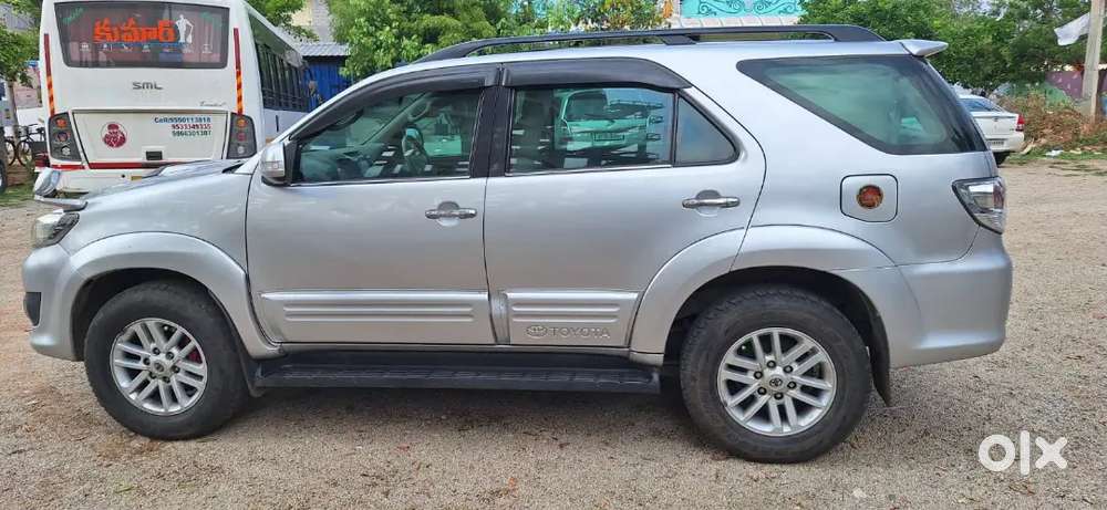 Toyota Fortuner 2012 Diesel 282000 Km Driven
