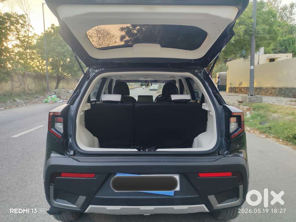 Mahindra Xuv 3xo Mx3, 2024, Petrol