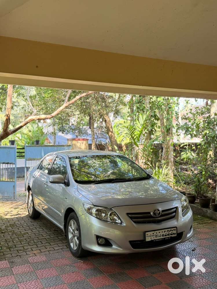 Toyota Corolla Altis 2011 Petrol Well Maintained