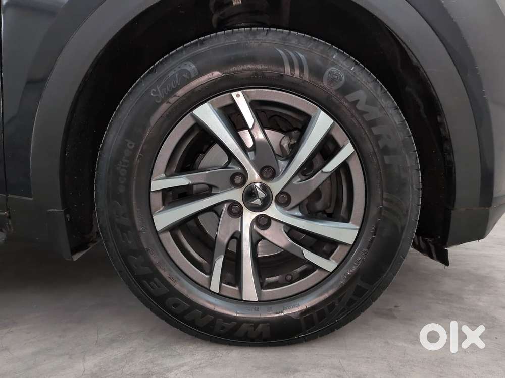 Mahindra Xuv700 2.2 Ax 5 Diesel At Str, 2024, Diesel
