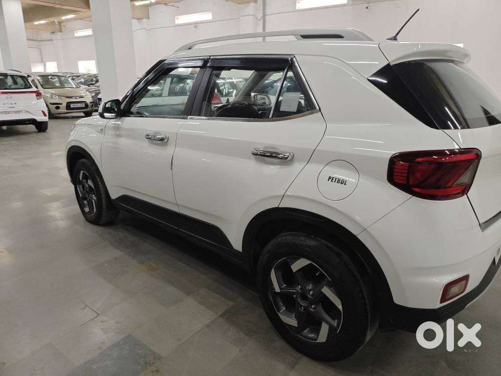 Hyundai Venue S Turbo, 2019, Petrol