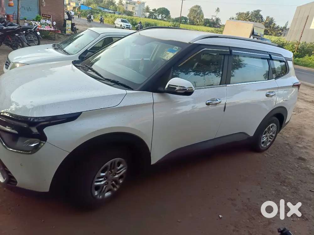 Kia Carens Luxury 1.4 2023