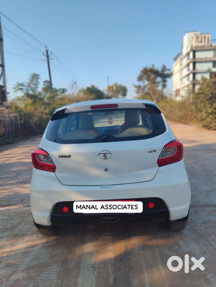 Tata Tiago 1.2 Revotron Xza, 2018, Petrol