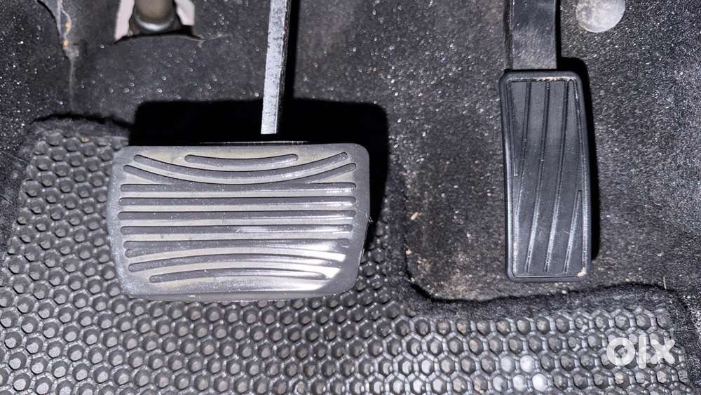 Mahindra Xuv700 2.0 Ax 7 Petrol Mt Str, 2021, Petrol