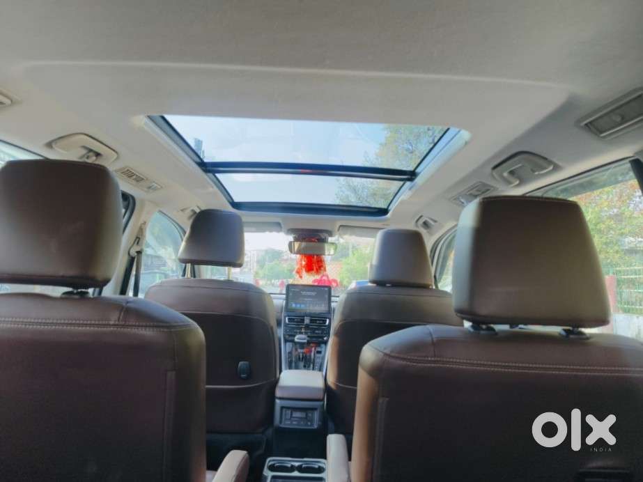 Toyota Innova Hycross 2.0 Zx Hybrid 7 Str, 2024, Cng & Hybrids