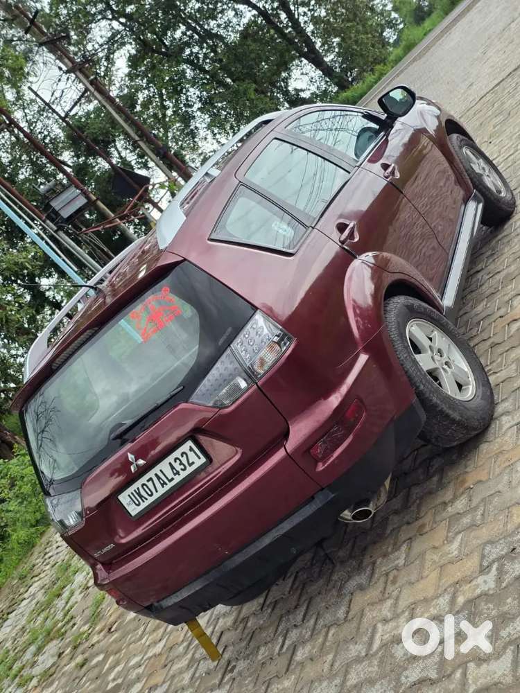 Mitsubishi Outlander 4x4 Automatic Validity 2031 Tak