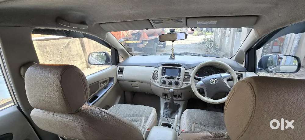 Toyota Innova 2014