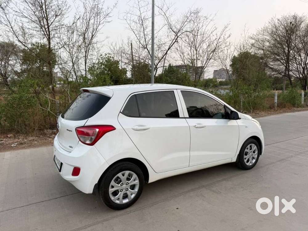Hyundai Grand I10 1.2 Crdi Sportz Option, 2016, Petrol