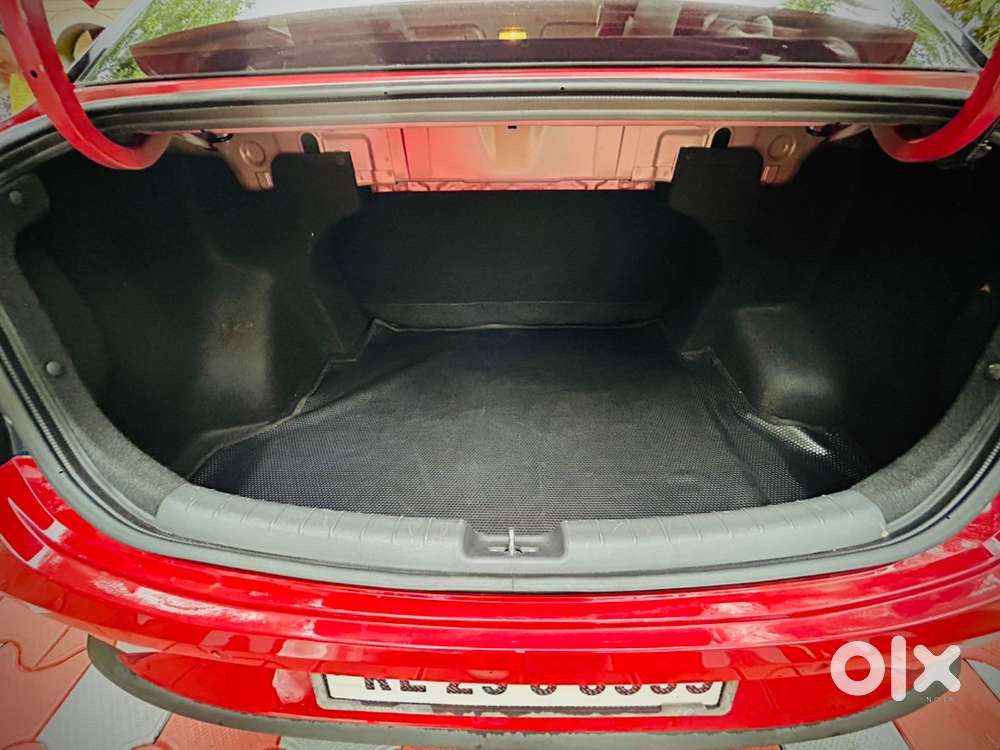 Hyundai Aura Sx Petrol 2023 - 23,307 Km Driven