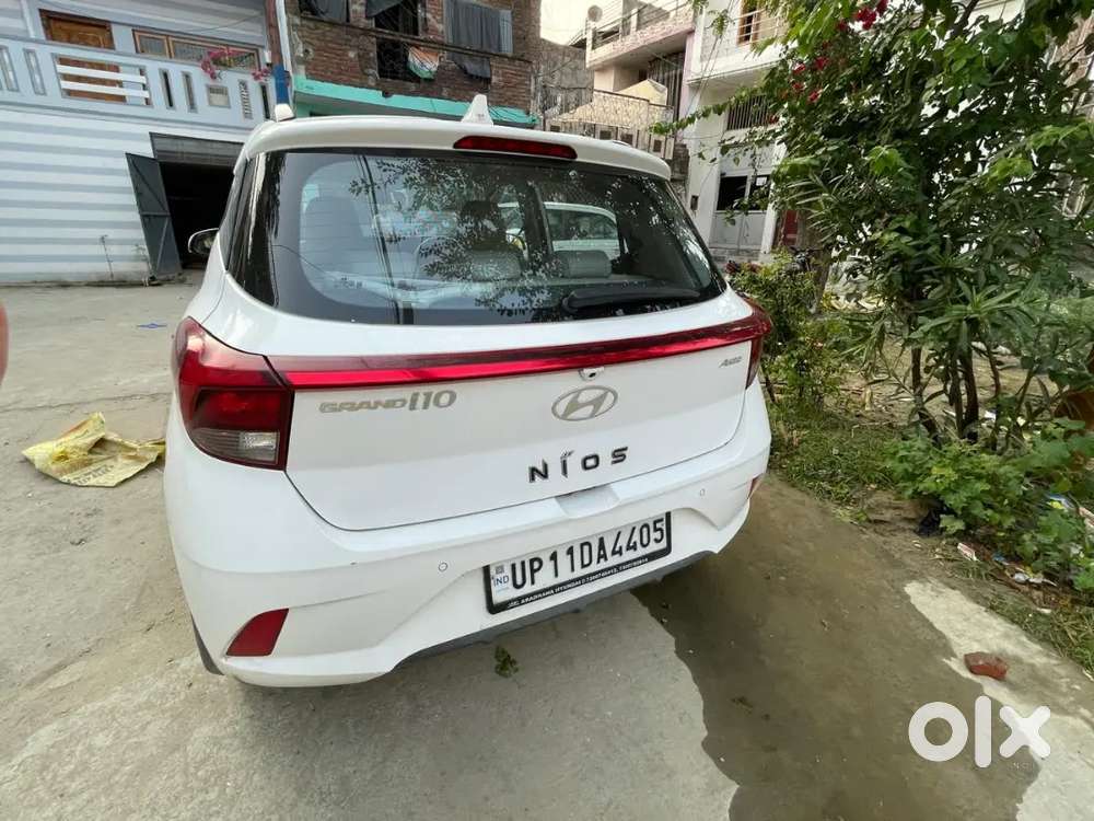 Grand I10 Nios Asta White Colour