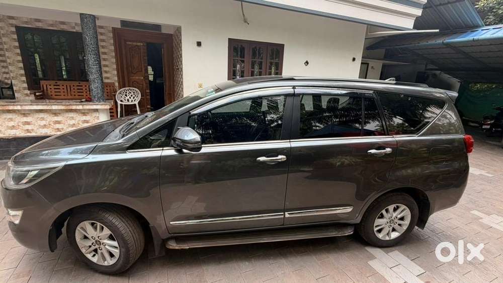 Toyota Innova Crysta 2018 Diesel Well Maintained