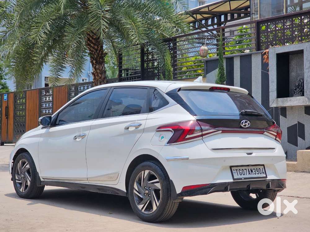 Hyundai I20 Asta (o) 1.2 Mt, 2023, Petrol
