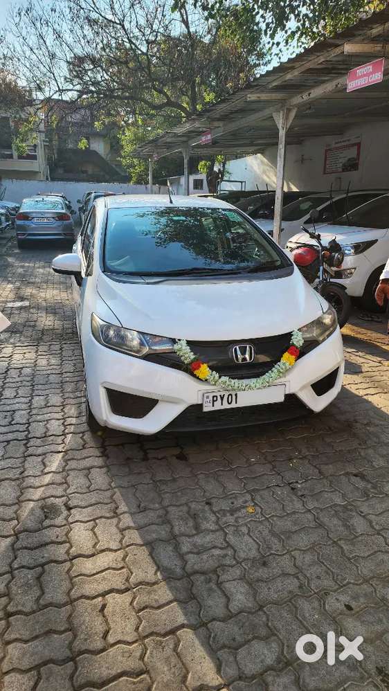 Honda Jazz 2016 Diesel Well Maintained, Good Performance Car.