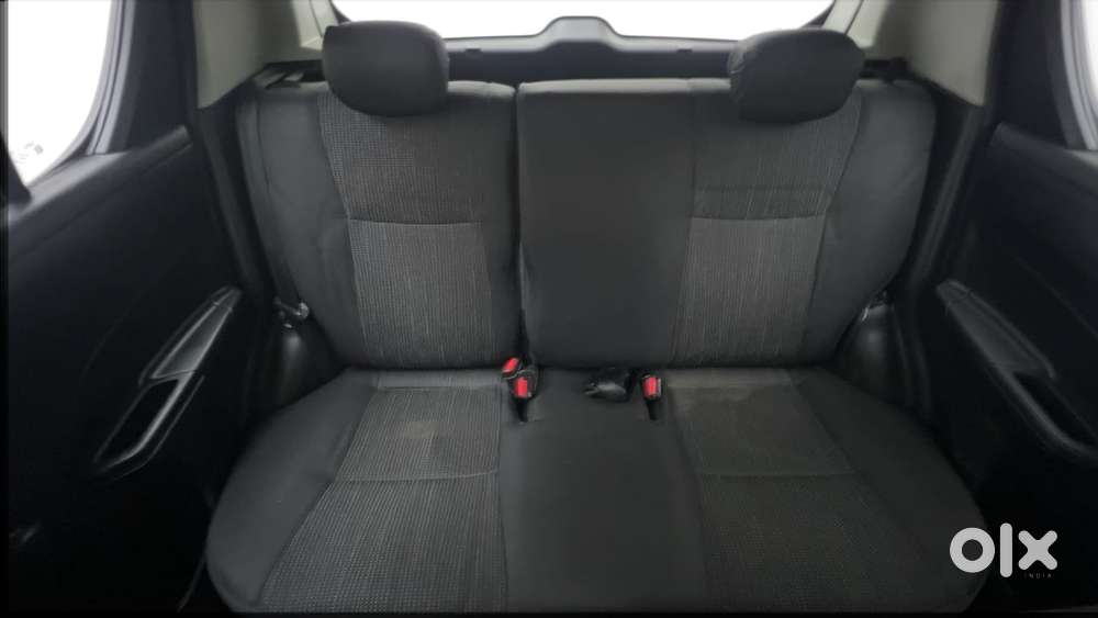 Maruti Suzuki Swift 1.2 Lxi (o), 2015, Petrol
