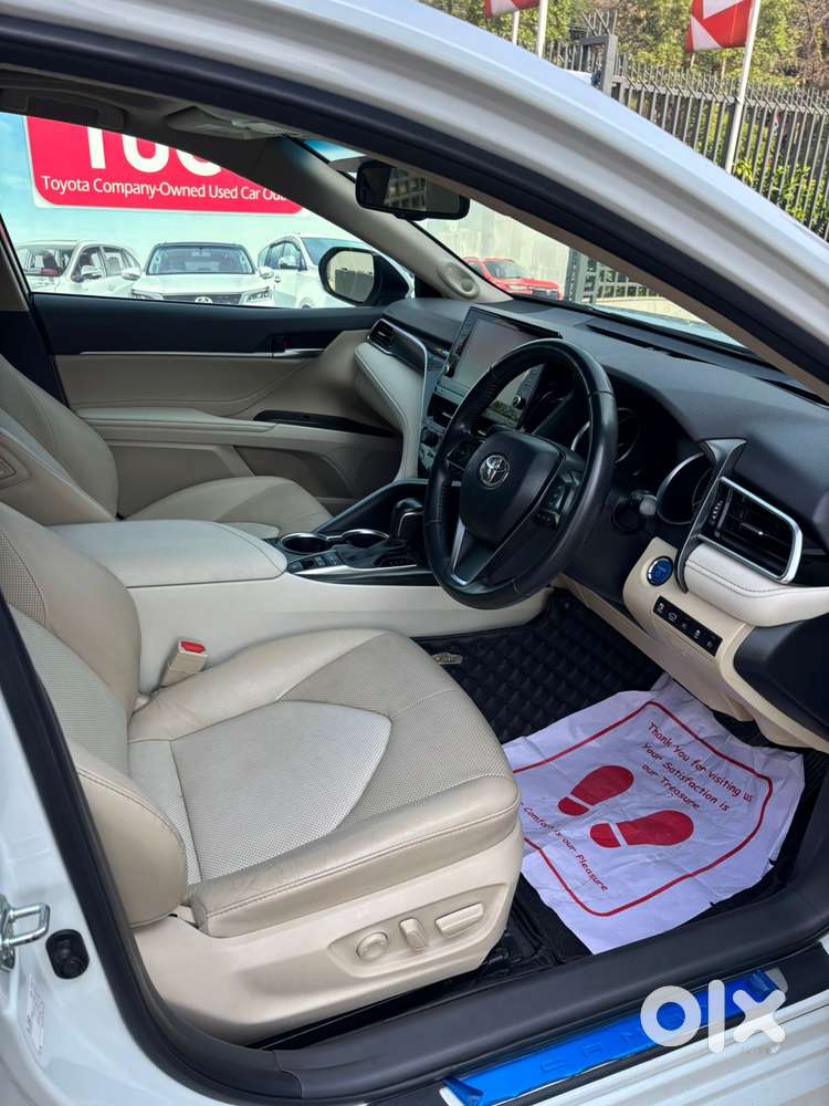 Toyota Camry 2.5 Hybrid, 2024