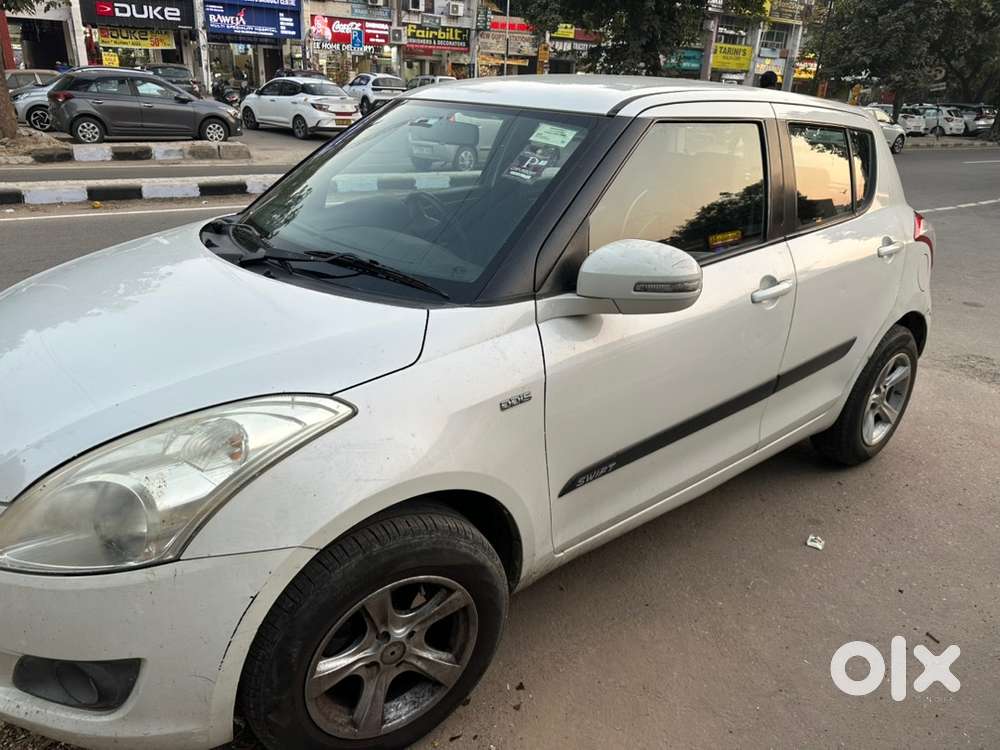 White Swift Rs Maruti 2013 Diesel