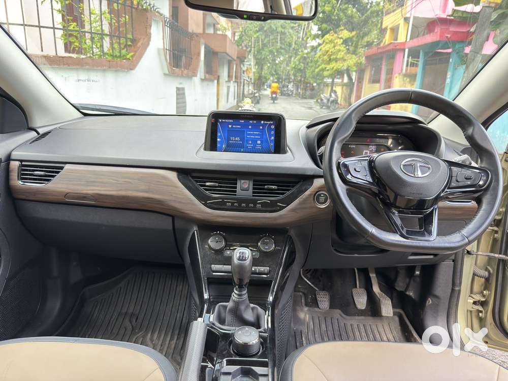 Tata Nexon Xz Plus Luxs Kaziranga, 2023, Petrol
