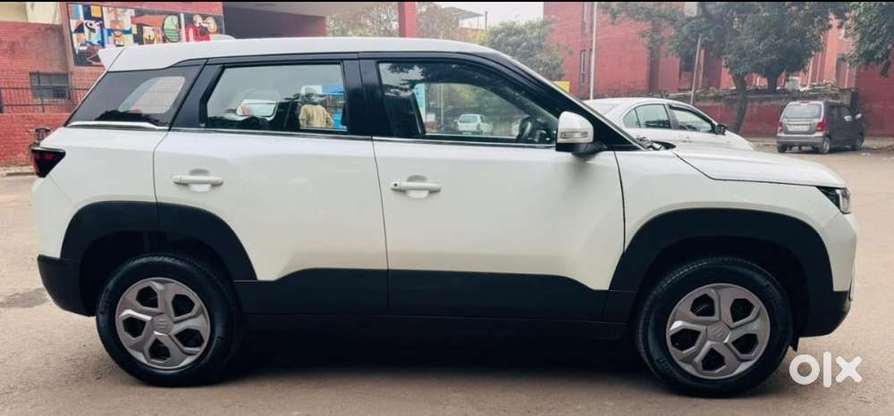 Maruti Suzuki Brezza 1.5 Zxi Cng Dual Tone, 2023, Petrol
