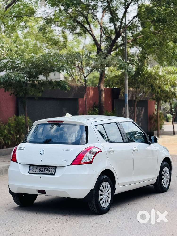 Maruti Suzuki Swift Vxi Abs Bsiv, 2017, Cng & Hybrids