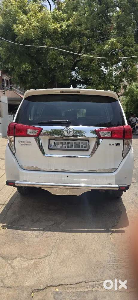 Toyota Innova Crysta 2020 G 8 Setter (showroom Track)
