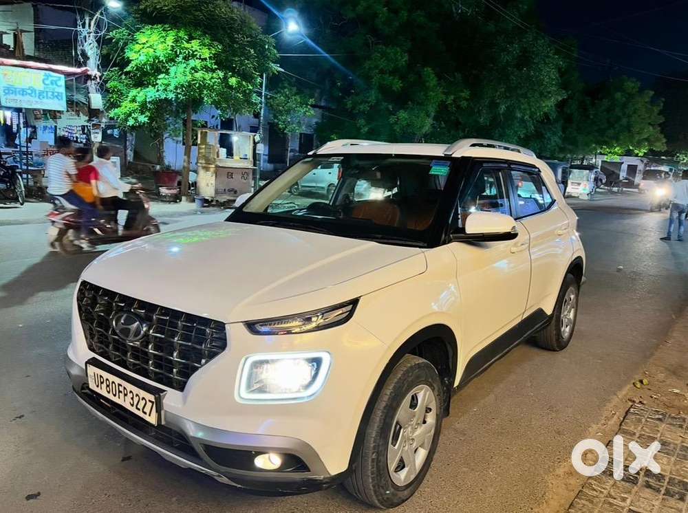 Hyundai Venue 2020 Petrol Well Maintained