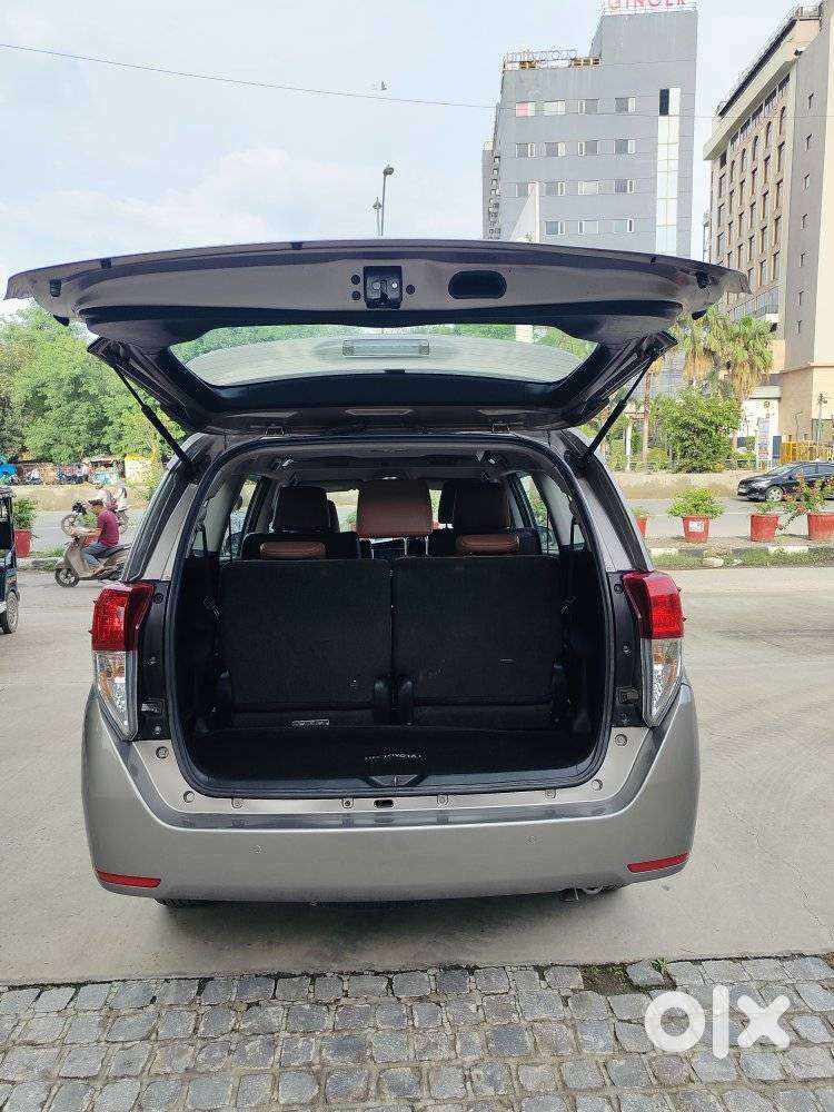 Toyota Innova Crysta 2.7 Zx At, 2017, Petrol