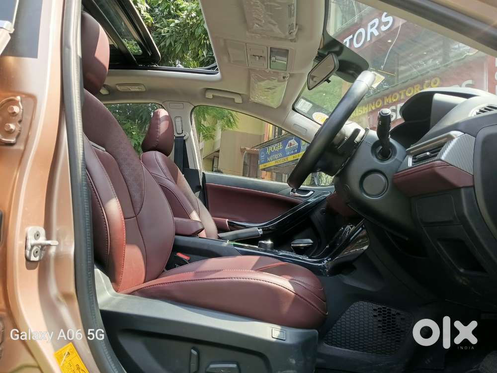 Tata Curvv Accomplished S 1.2 Revotron Petrol 7dca, 2025, Petrol