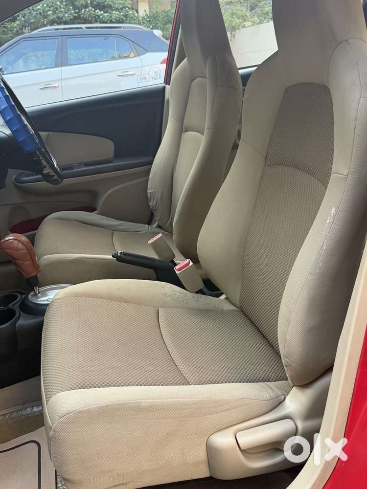 Honda Brio V Automatic, 2013, Petrol