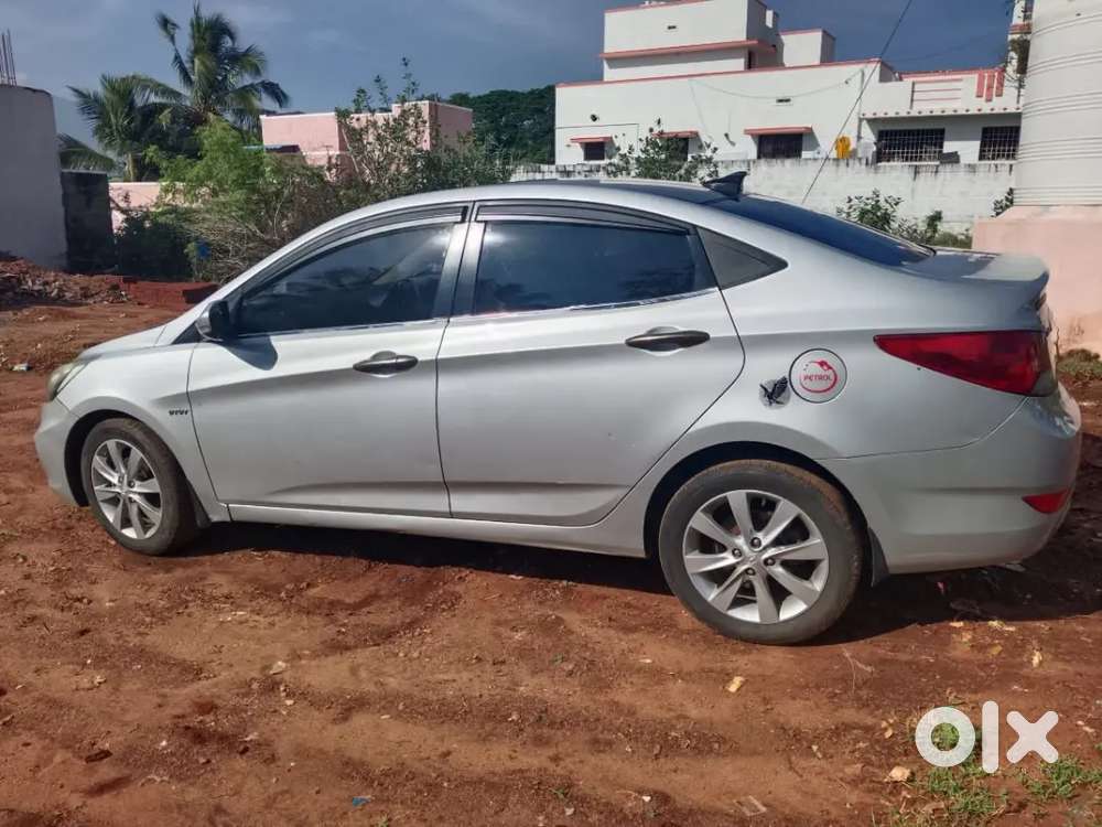 Hyundai Fluidic Verna