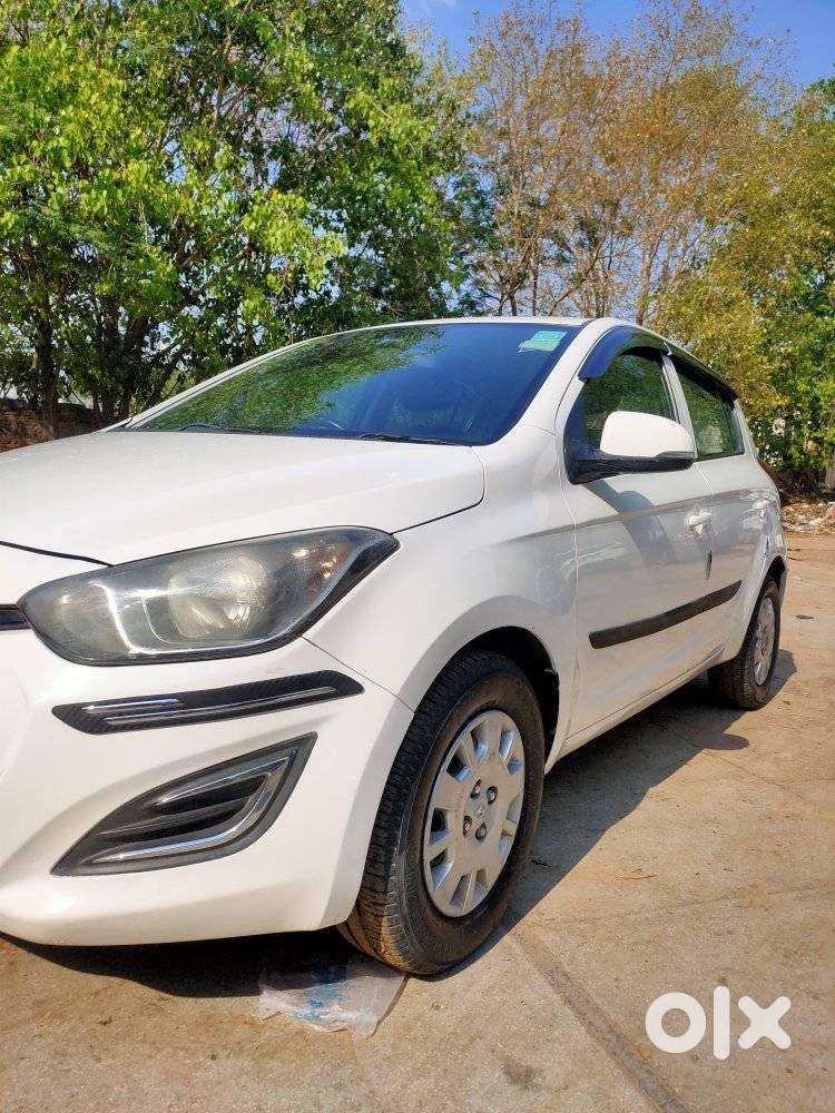 Hyundai I20 Magna 1.2 Mt, 2013, Petrol
