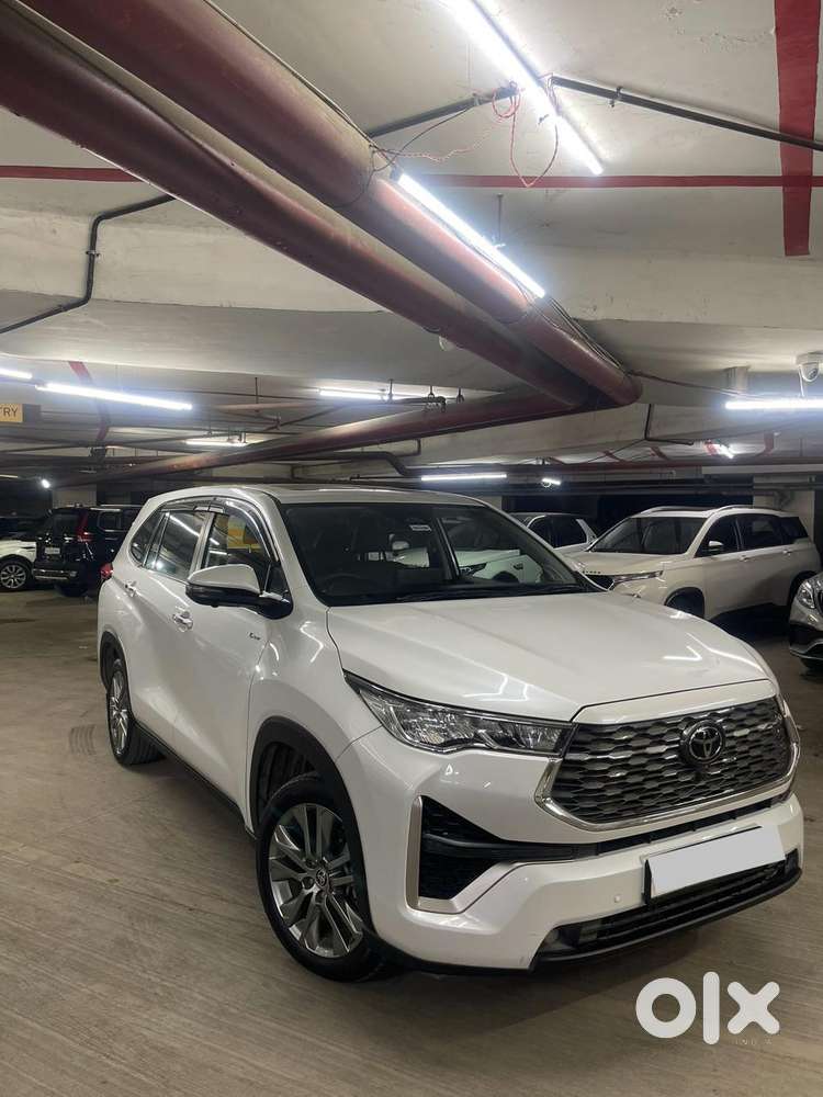 Toyota Innova Hycross 2.0 Zx (o) Hybrid 7 Str, 2025, Petrol