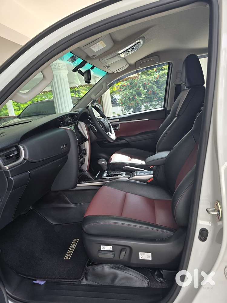 Toyota Fortuner 2025 Diesel Legender