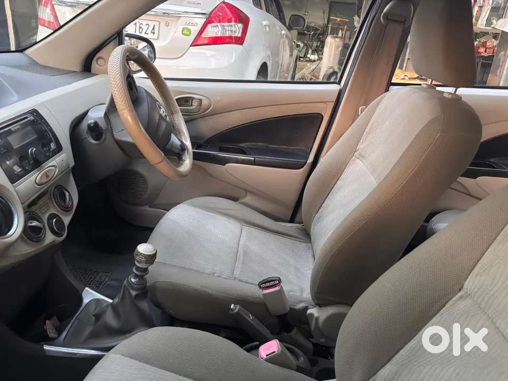 Toyota Etios Liva 2015